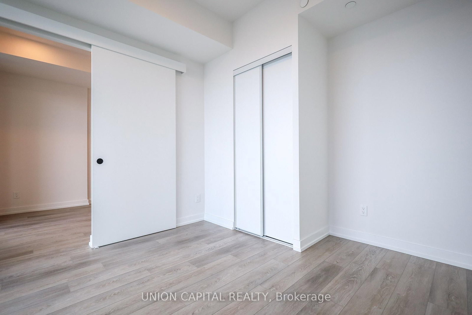 35 Parliament Street, Unit 1312 - Photo 22