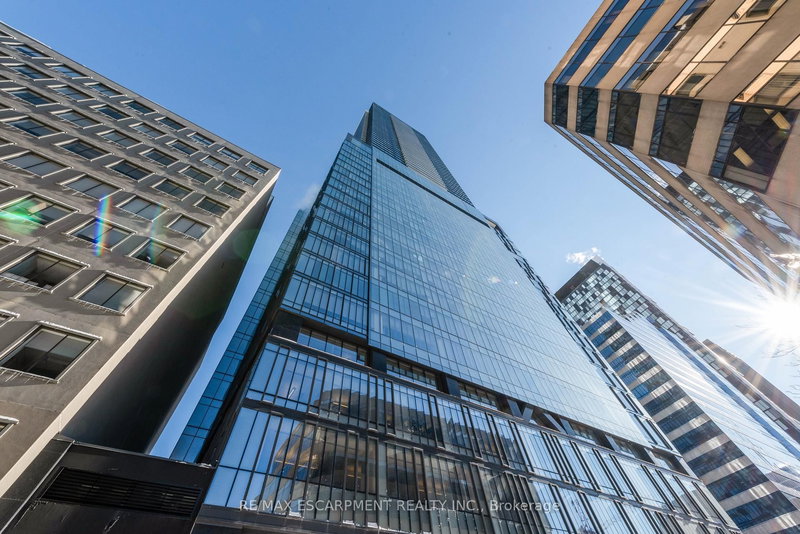 home for lease on 4303-488 University Avenue