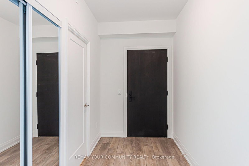 home for lease on 3407-20 Soudan Avenue