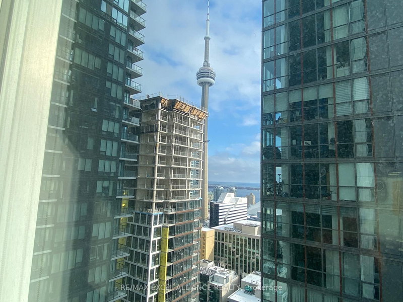 home for lease on 2909-357 King Street W