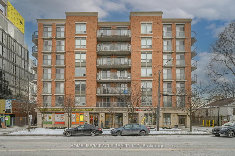 home for lease on 608-801 Sheppard Avenue W