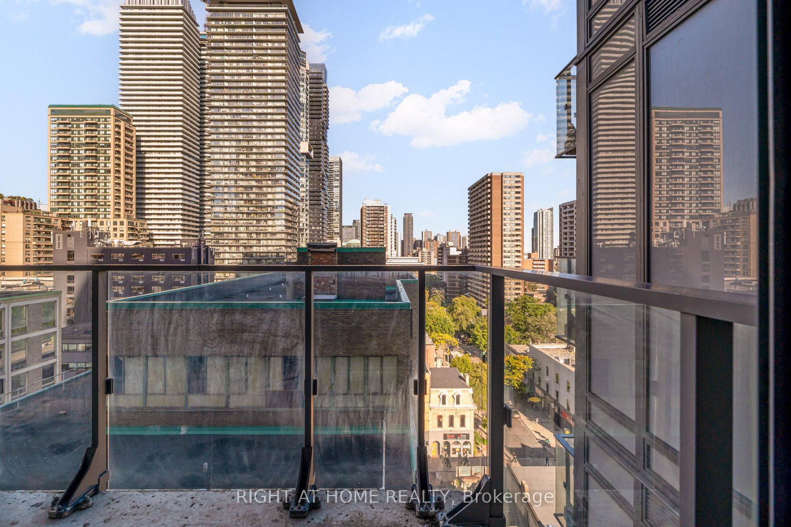 Condo for sale at 1109-75 St Nicholas Street, Toronto, Ontario, M4Y 0A5 - Bay Street Corridor - MLS: C12904938