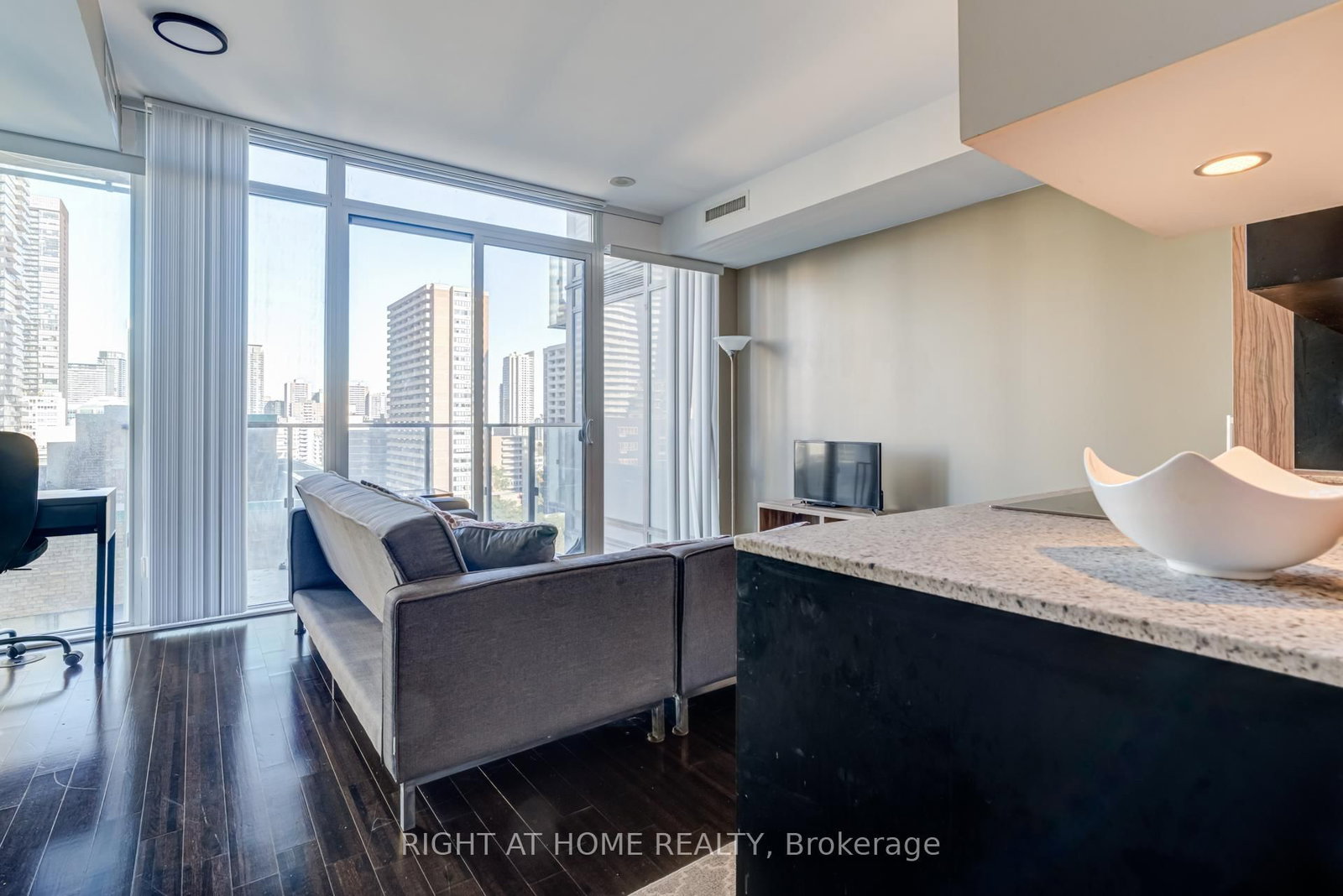 Condo for sale at 1109-75 St Nicholas Street, Toronto, Ontario, M4Y 0A5 - Bay Street Corridor - MLS: C12904938