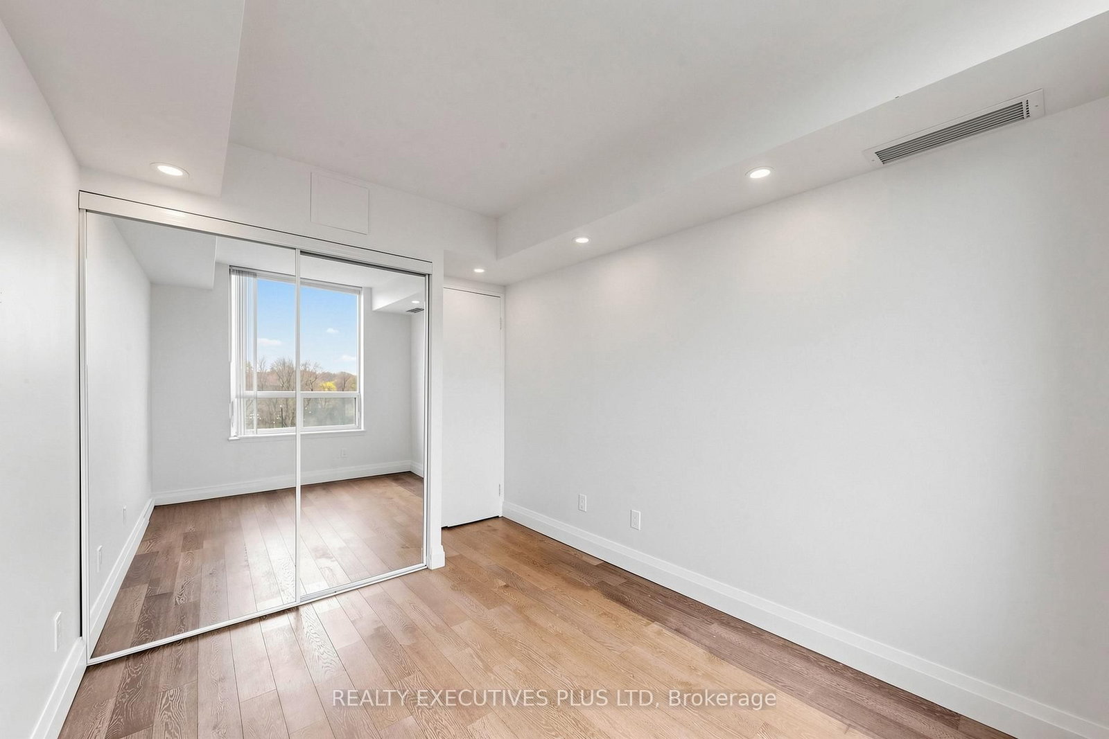 18 Hillcrest Avenue, Unit 604 - Photo 24
