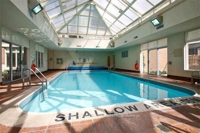 1207 - 100 Hayden Street