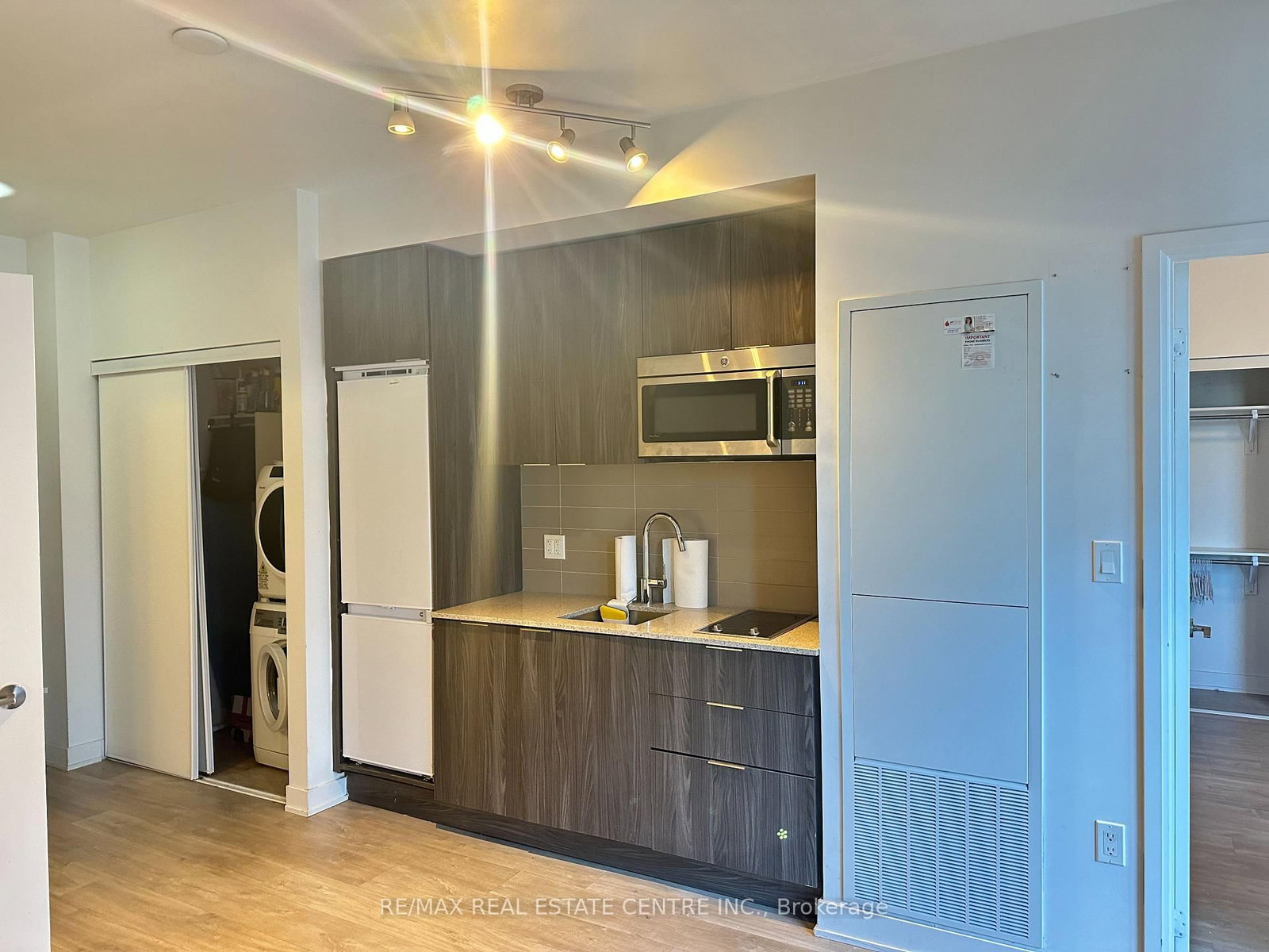 Condo for lease at 1609-576 Front Street, Toronto, Ontario, M5V 0P8 - Waterfront Communities C1 - MLS: C12906486