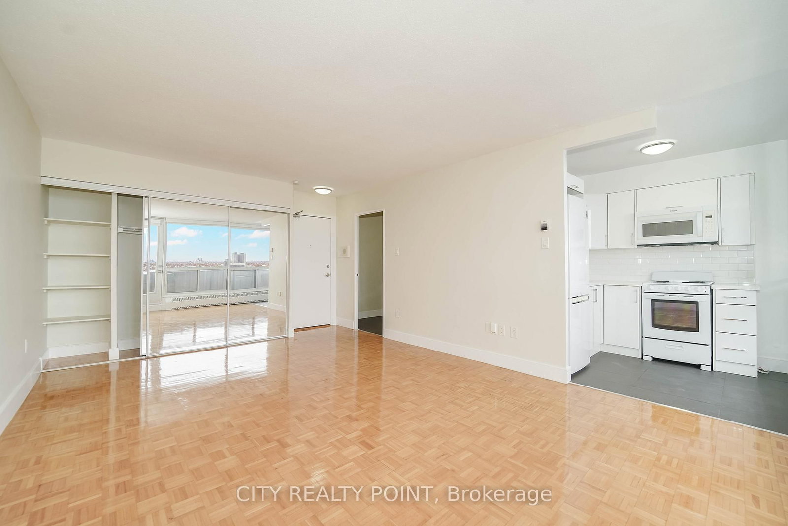 666 Spadina Avenue, Unit 1007 - Photo 3