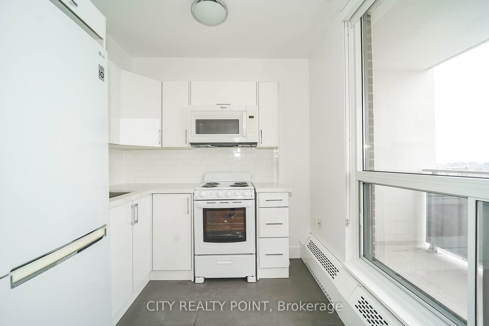 666 Spadina Avenue, Unit 1007 - Photo 4