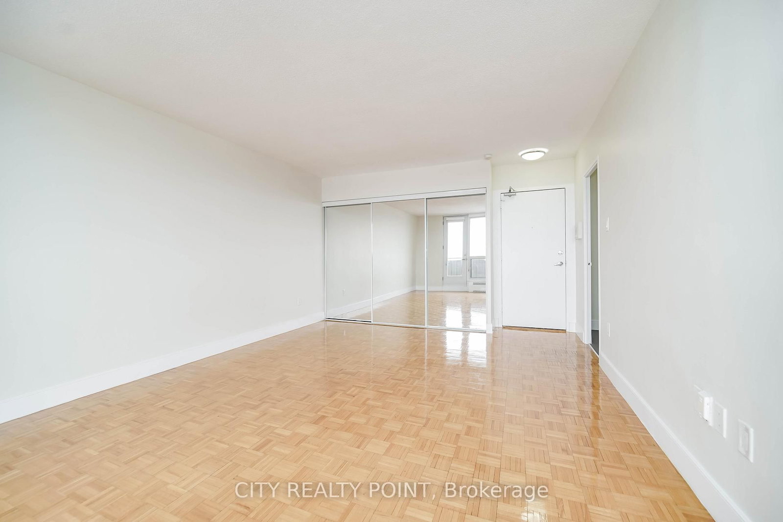 666 Spadina Avenue, Unit 1007 - Photo 6