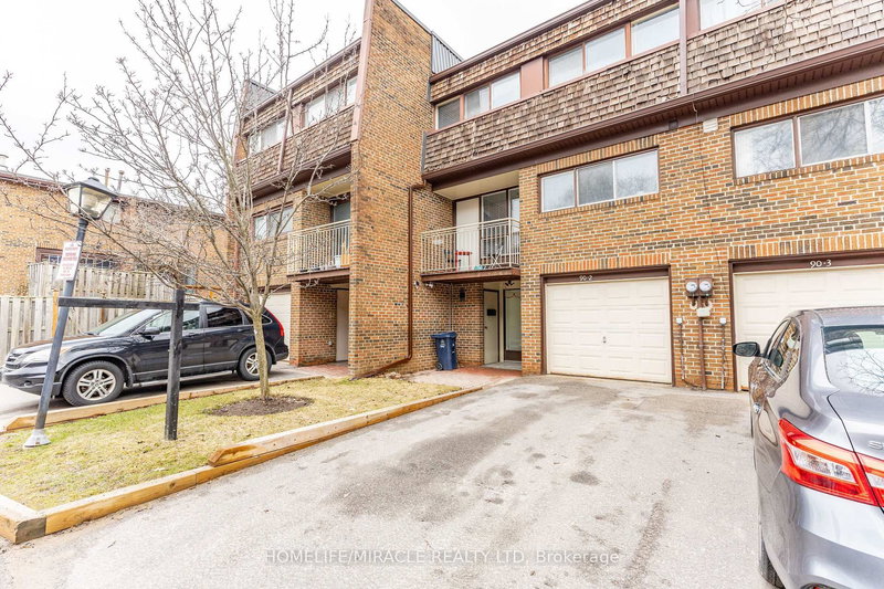 2 - 90 Castlebury Cres, Toronto, M2H 1W8 | Image 2
