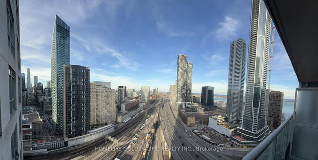 3005 - 18 Yonge Street