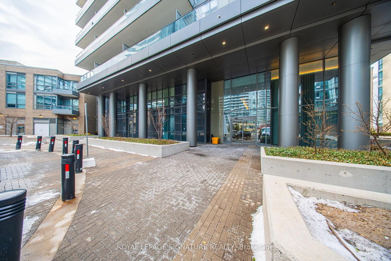 home for lease on 304-50 Forest Manor Road