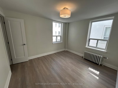 202-701 Eglinton Avenue West, Toronto, Ontario image-0-1