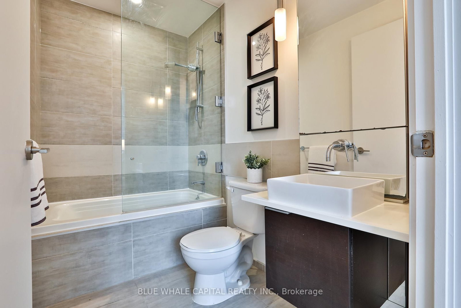 Condo for sale at 802-8 Charlotte Street, Toronto, Ontario, M5V 0K4 - Waterfront Communities C1 - MLS: C12907052