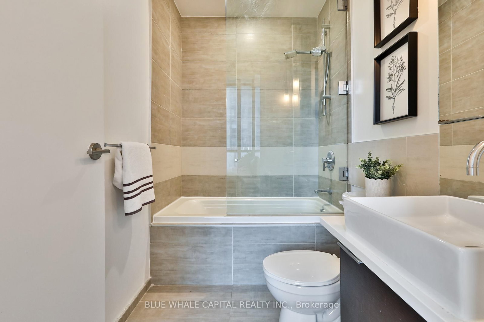 Condo for sale at 802-8 Charlotte Street, Toronto, Ontario, M5V 0K4 - Waterfront Communities C1 - MLS: C12907052