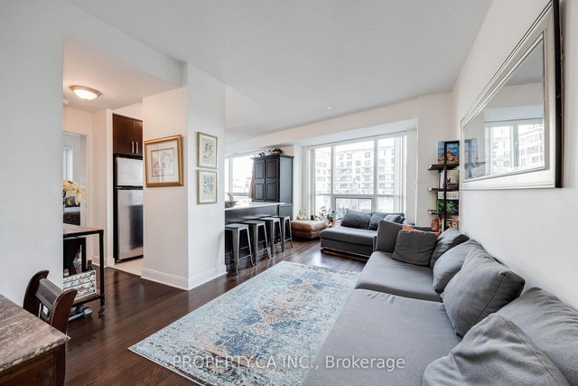 706E - 38 The Esplanade