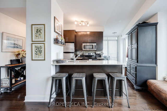 706E - 38 The Esplanade