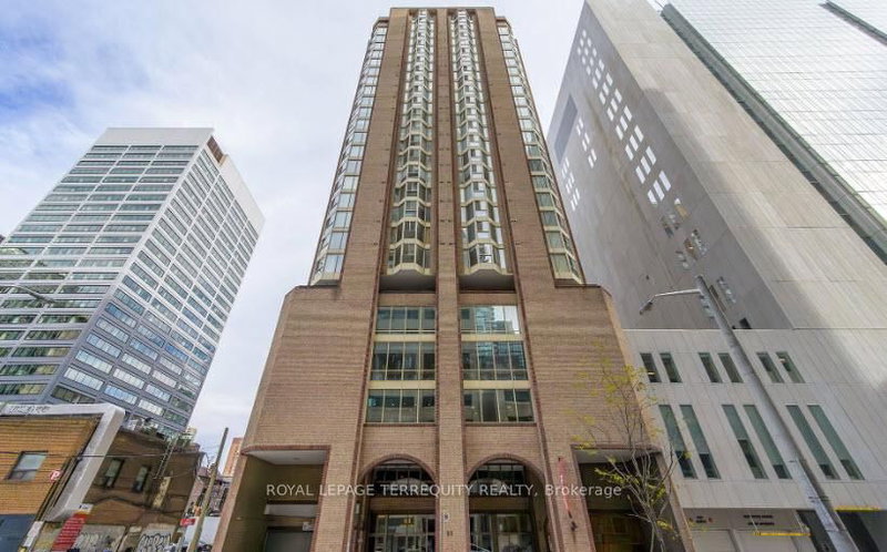 home for lease on 2101-55 Centre Avenue