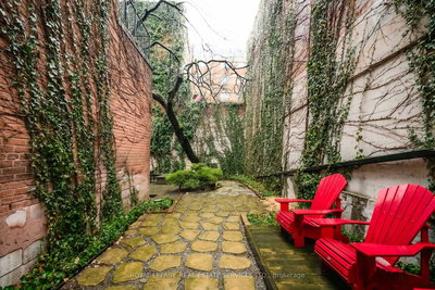 54 1/2 ST PATRICK St | Toronto | Image