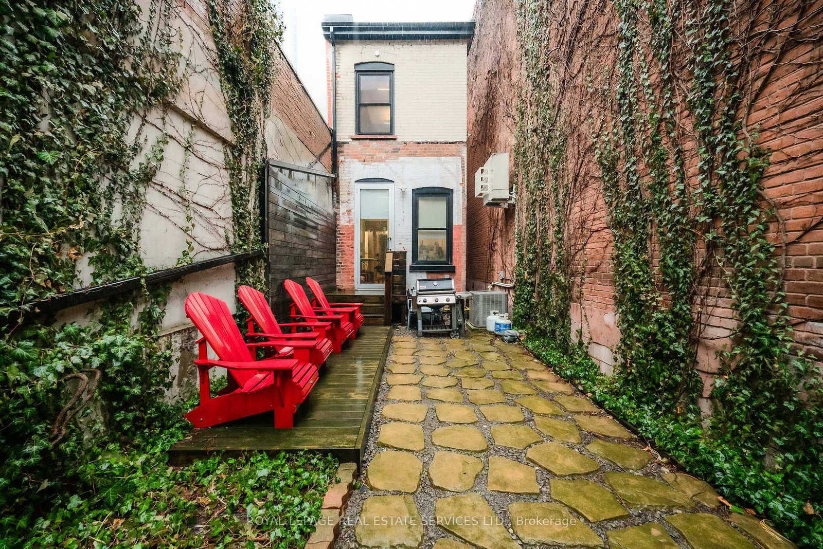 54 1/2 ST PATRICK Street - Photo 2