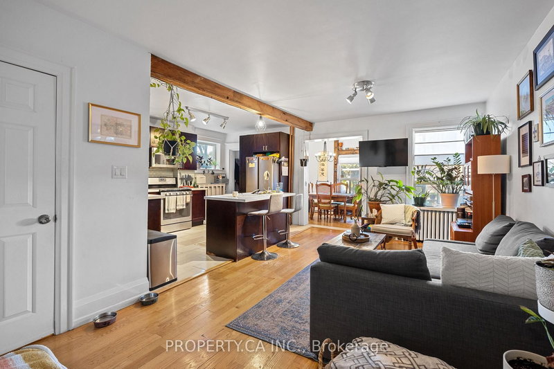 396 Roxton Rd, Toronto, M6G 3R2 | Image 2