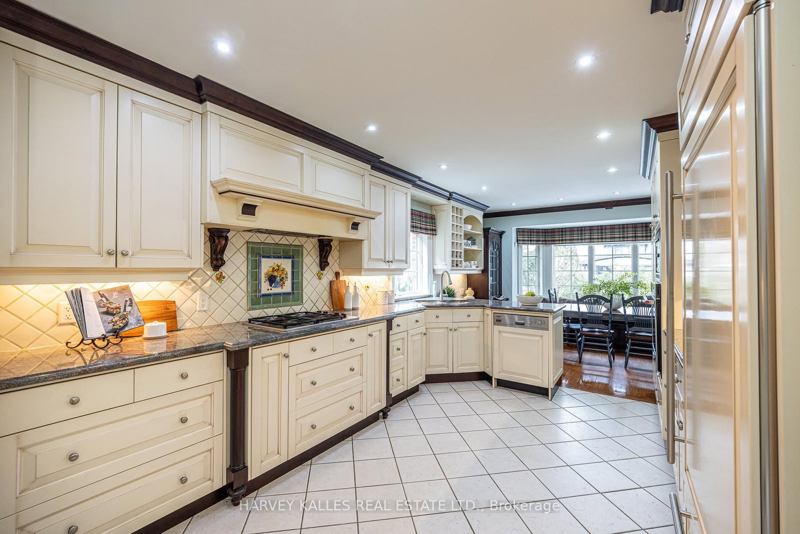 Listing Image 15