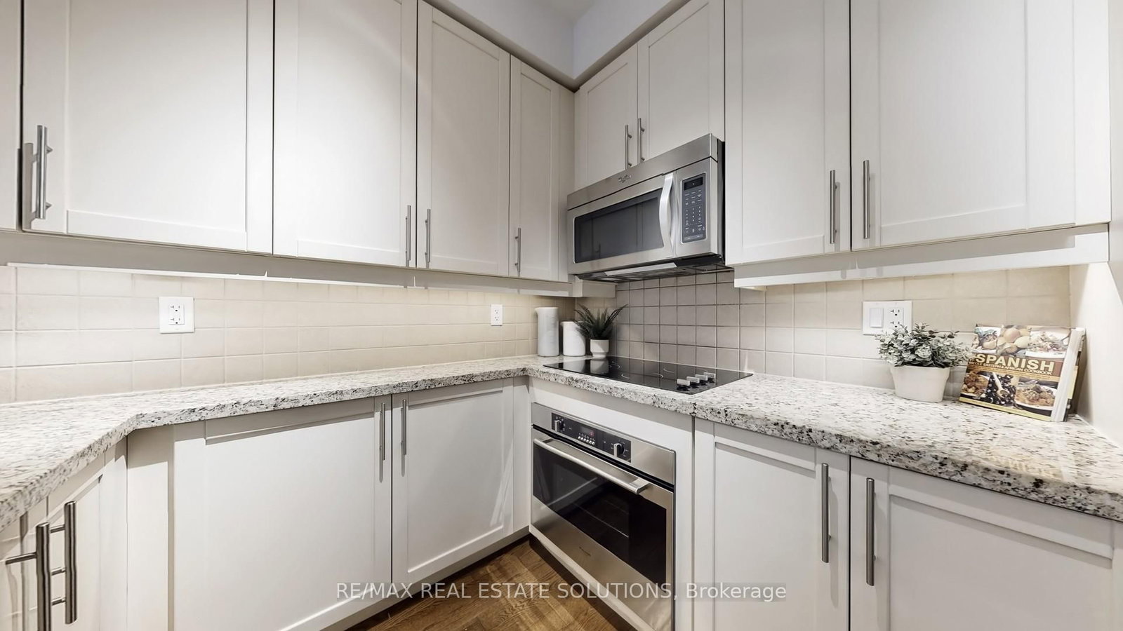 Listing Image 10