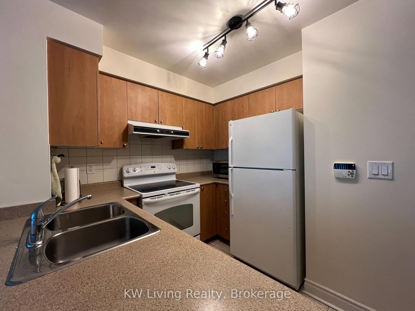5508 Yonge Street, Unit 2203 - Photo 2