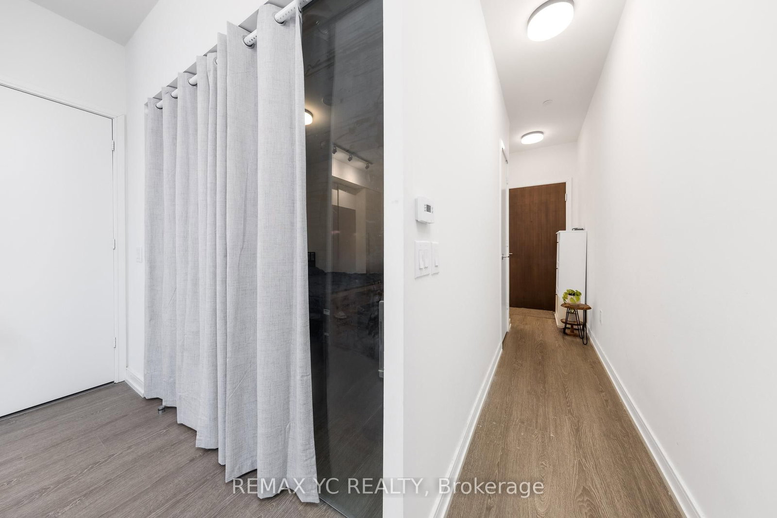 Condo for sale at 804-425 Front Street, Toronto, Ontario, M5A 0X2 - Waterfront Communities C8 - MLS: C12909890