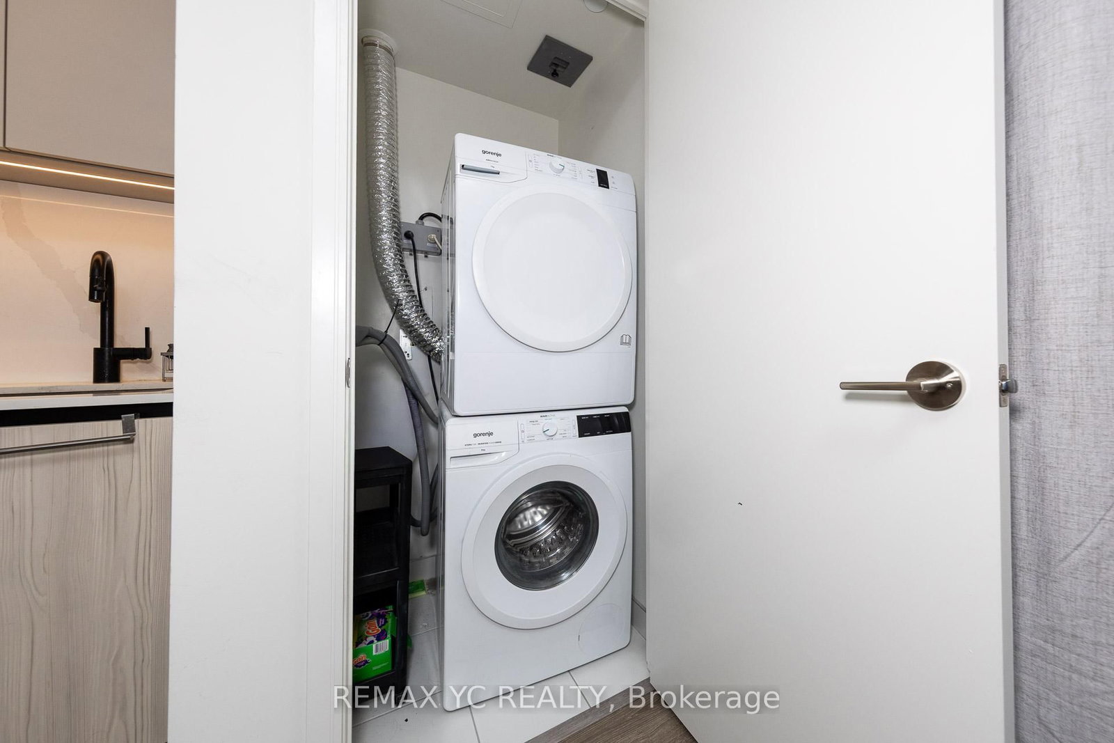 Condo for sale at 804-425 Front Street, Toronto, Ontario, M5A 0X2 - Waterfront Communities C8 - MLS: C12909890