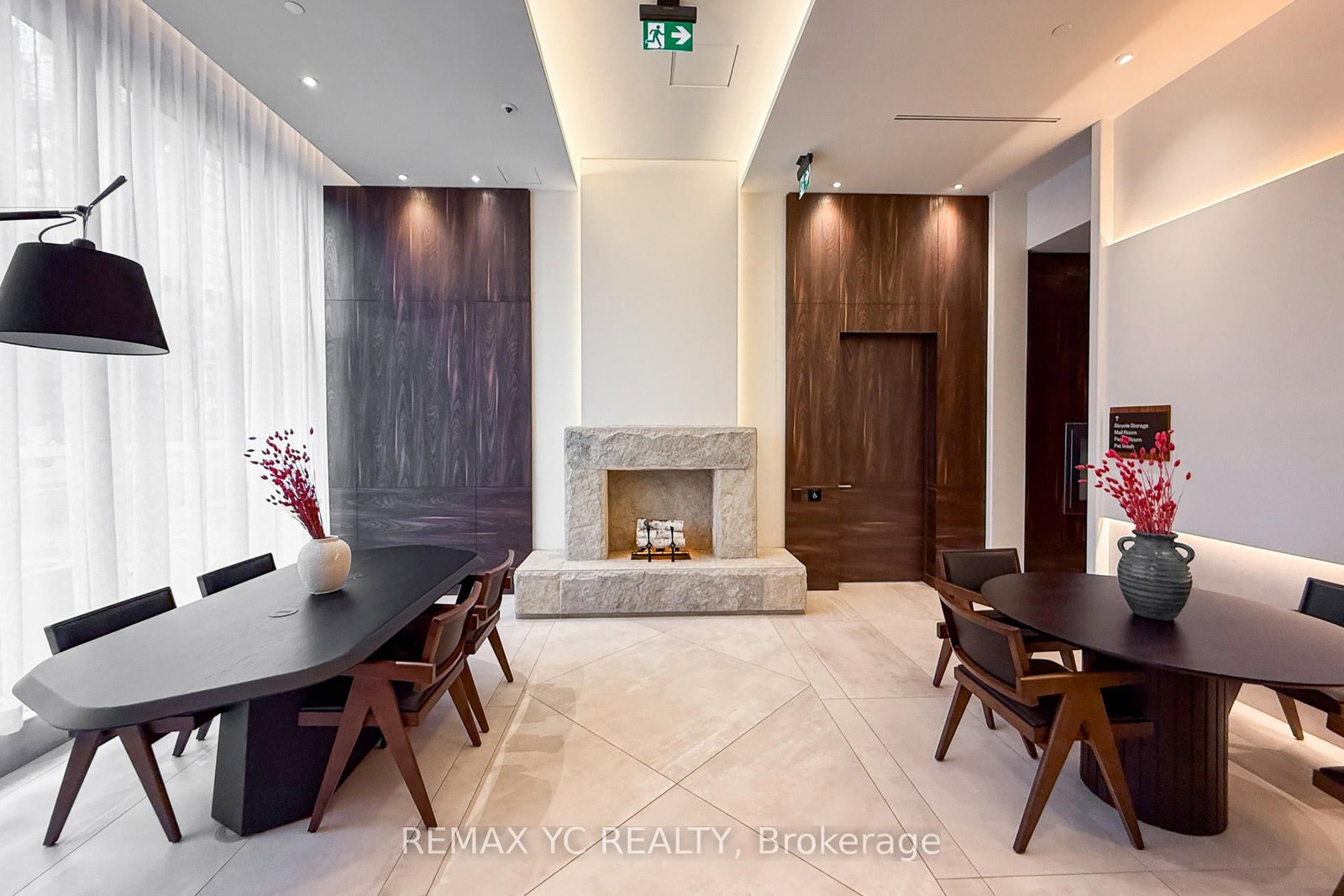 Condo for sale at 804-425 Front Street, Toronto, Ontario, M5A 0X2 - Waterfront Communities C8 - MLS: C12909890