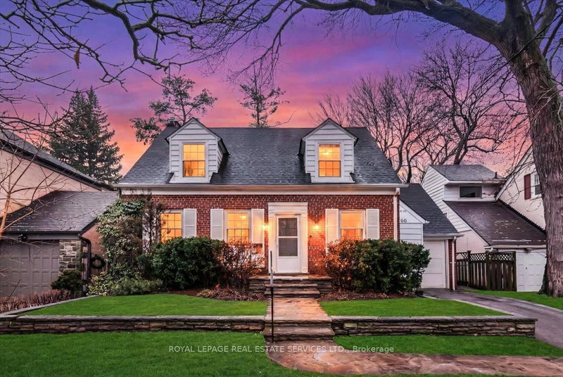 66 Mason Blvd, Toronto, M5M 3C8 | Image 2