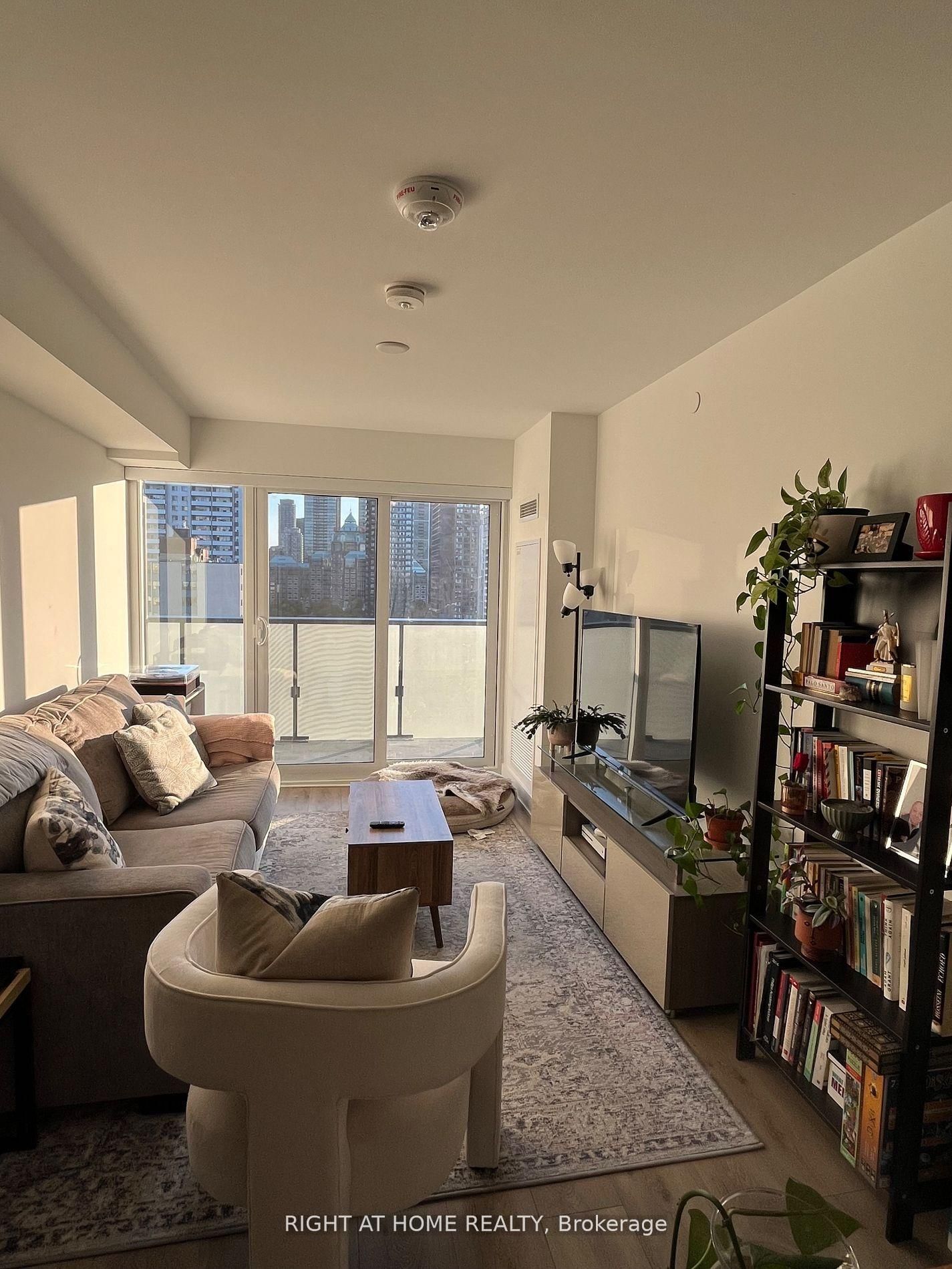 575 Bloor Street E, Unit 1211 - Photo 4