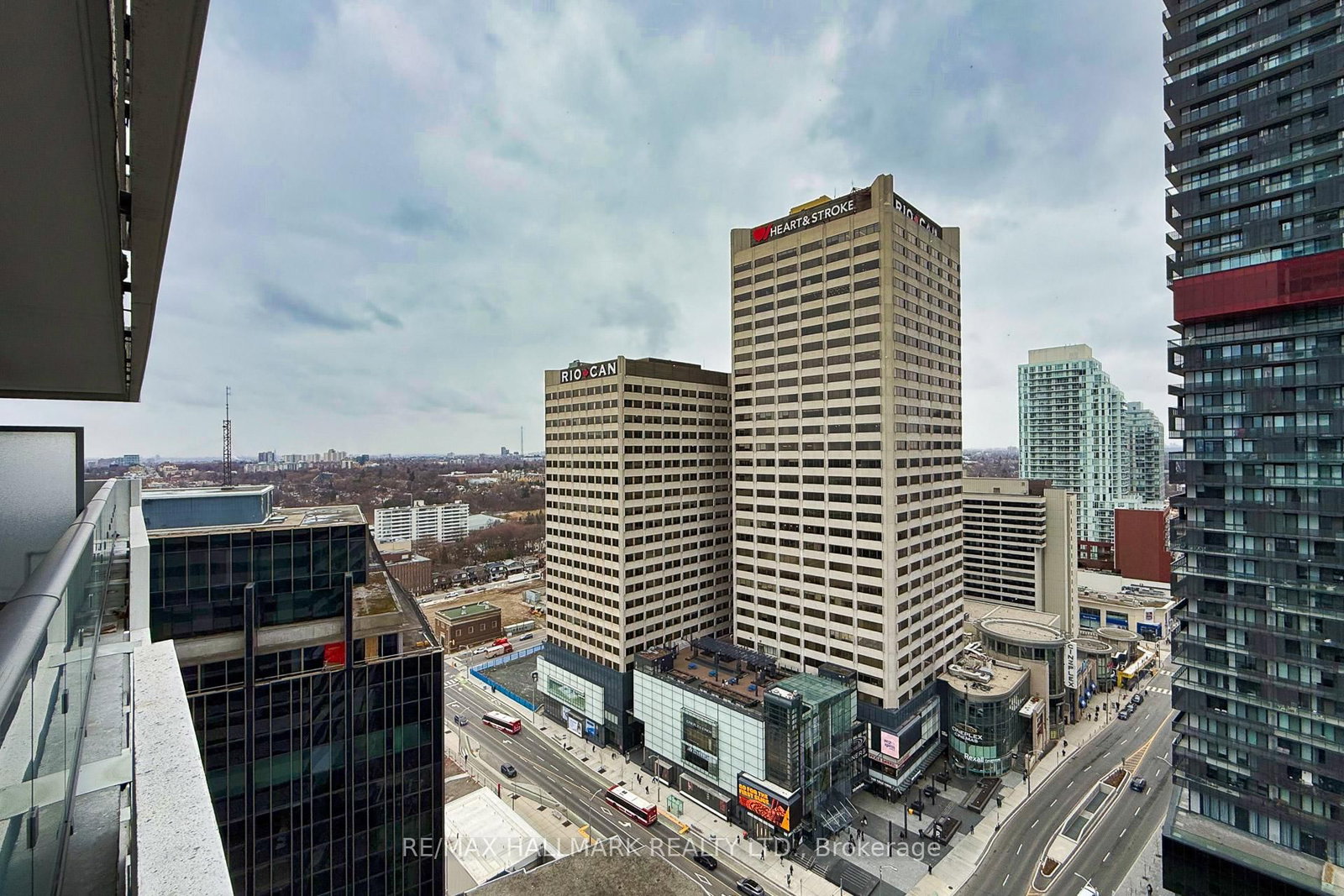 Condo for sale at 2211-2221 Yonge Street, Toronto, Ontario, M4S 0B8 - Mount Pleasant West - MLS: C12910754
