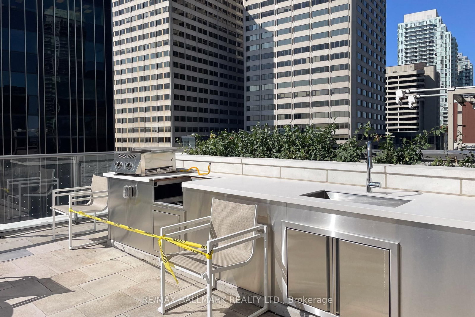 Condo for sale at 2211-2221 Yonge Street, Toronto, Ontario, M4S 0B8 - Mount Pleasant West - MLS: C12910754