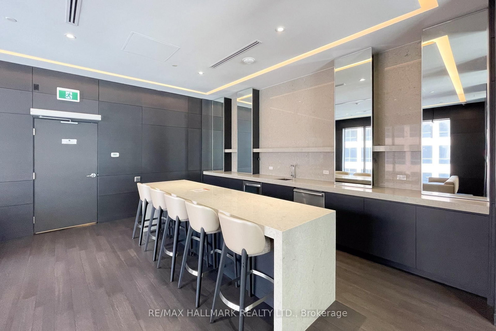 Condo for sale at 2211-2221 Yonge Street, Toronto, Ontario, M4S 0B8 - Mount Pleasant West - MLS: C12910754