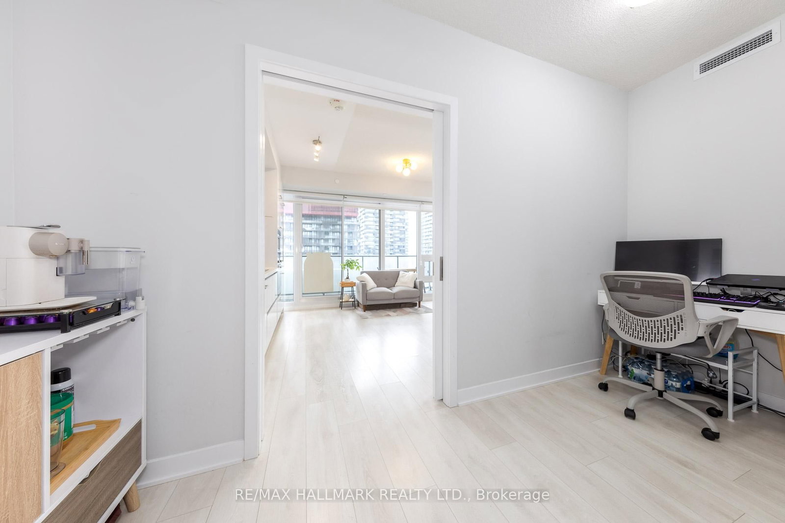 Condo for sale at 2211-2221 Yonge Street, Toronto, Ontario, M4S 0B8 - Mount Pleasant West - MLS: C12910754