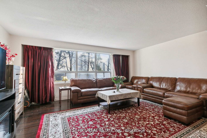 86 Village Greenway, Toronto, M2J 1K8 | Image 3