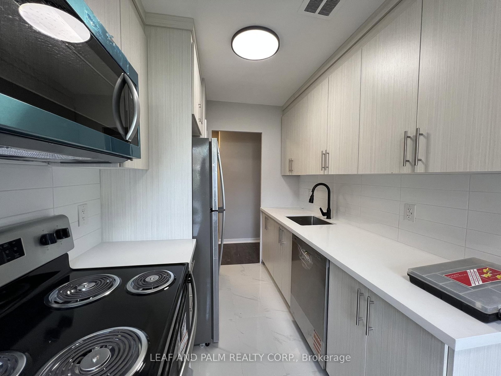 1698 Victoria Park Avenue, Unit 102 - Photo 7