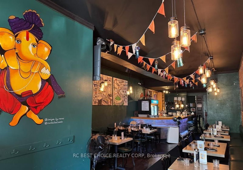 1063 Bloor St W, Toronto, M6H 1M5 | Image 3