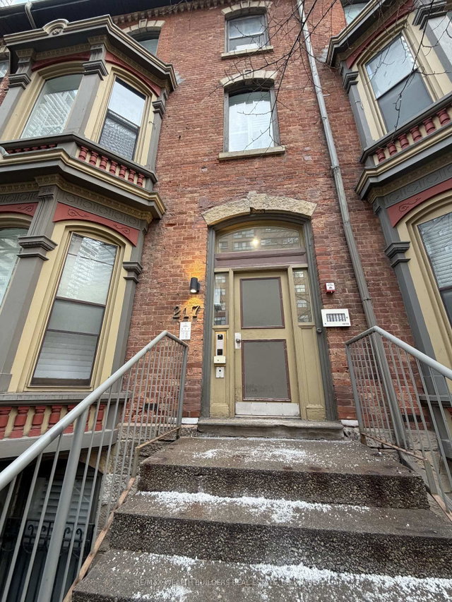 Unit 5 - 217 Jarvis Street