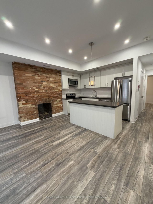 Unit 5 - 217 Jarvis Street