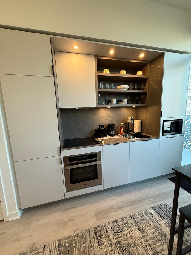 4810 - 55 Charles Street E