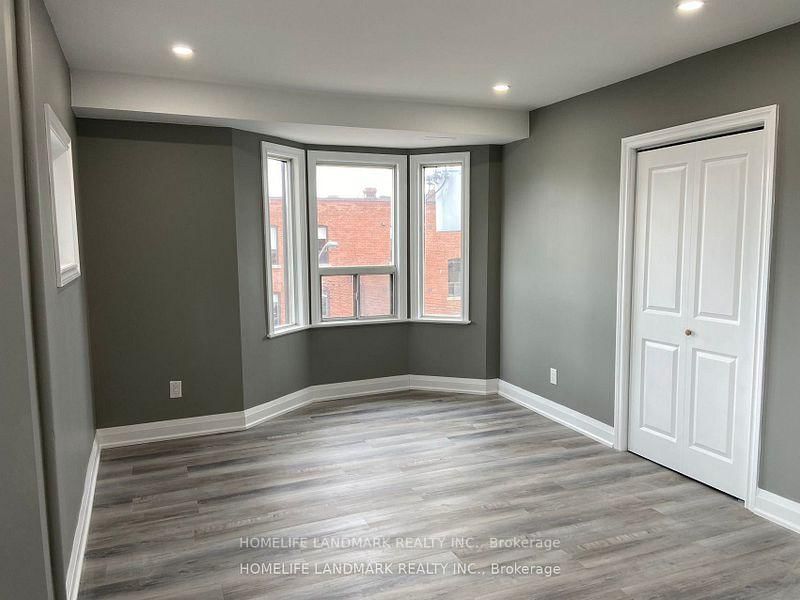 2A - 610 Bloor St W, Toronto, M5S 1Y3 | Image 3