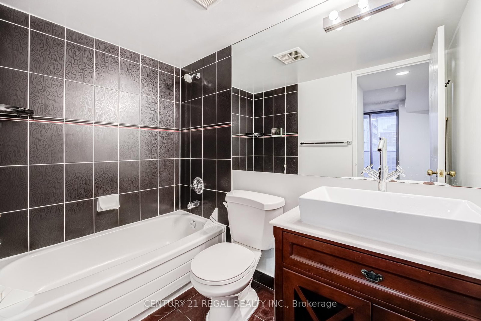 Condo for sale at 1803-750 Bay Street, Toronto, Ontario, M5G 1N6 - Bay Street Corridor - MLS: C12912348