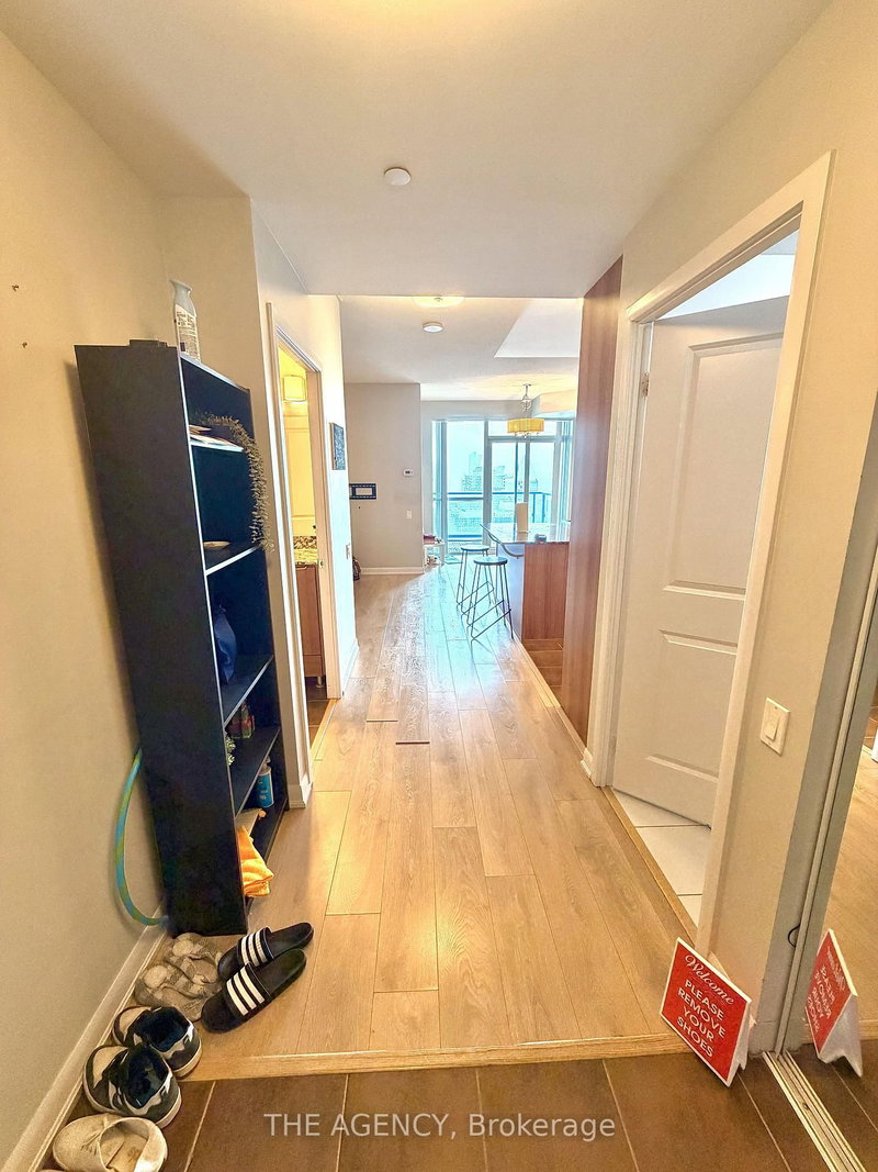 home for lease on Lph501-5168 Yonge Street