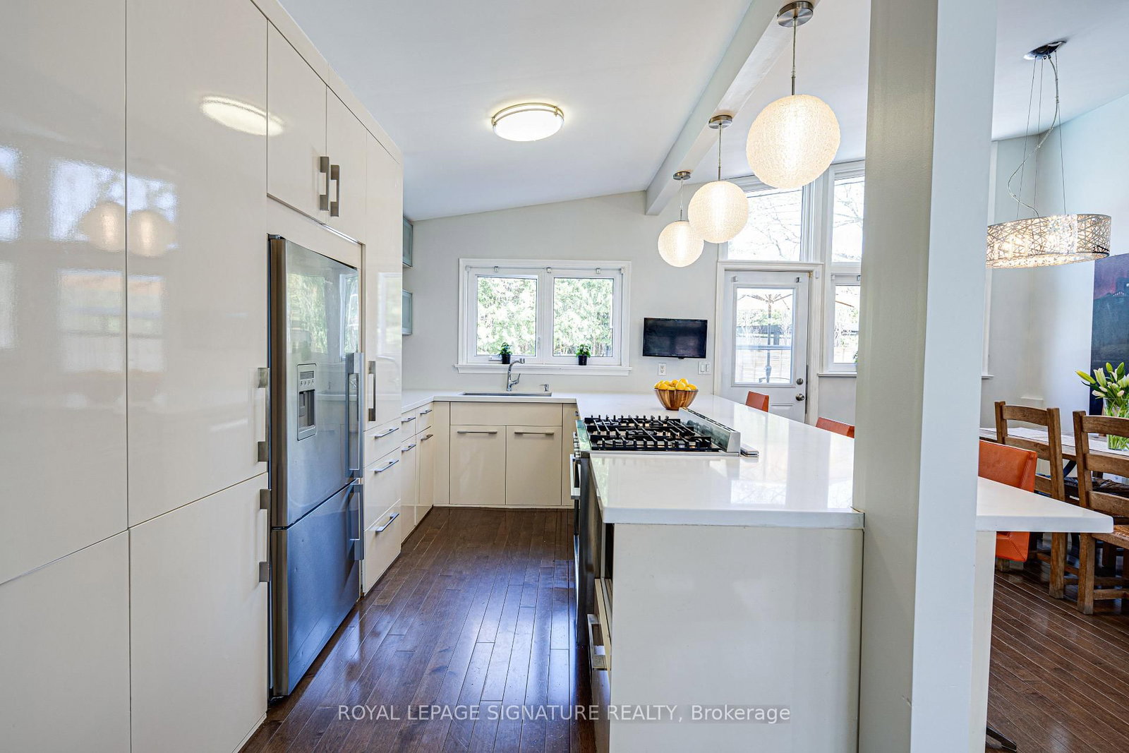 Listing Image 7