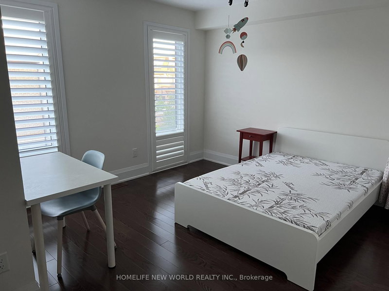 15 Kenneth Wood Cres, Toronto, M2N 0K3 | Image 2