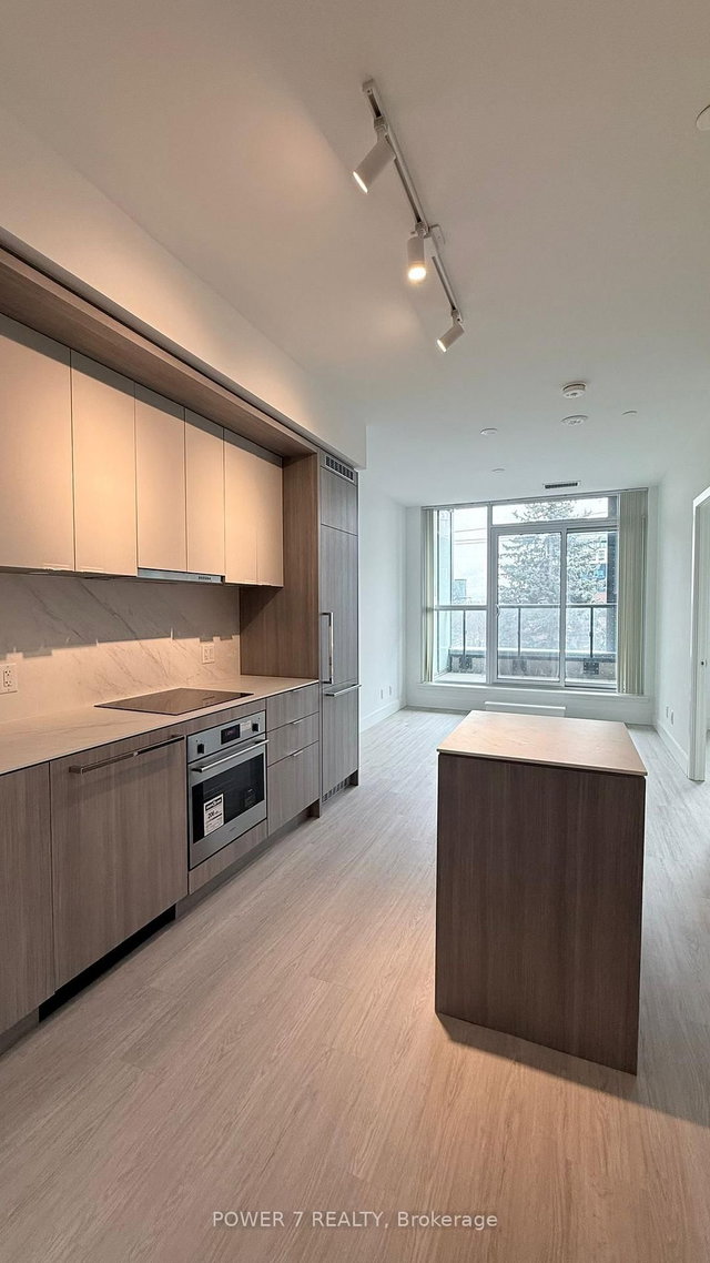 222 - 6 Greenbriar Road