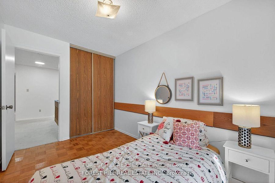 Detached House for sale at 38 Carnival Court, Toronto, Ontario, M2R 3T8 - Westminster-Branson - MLS: C12913542